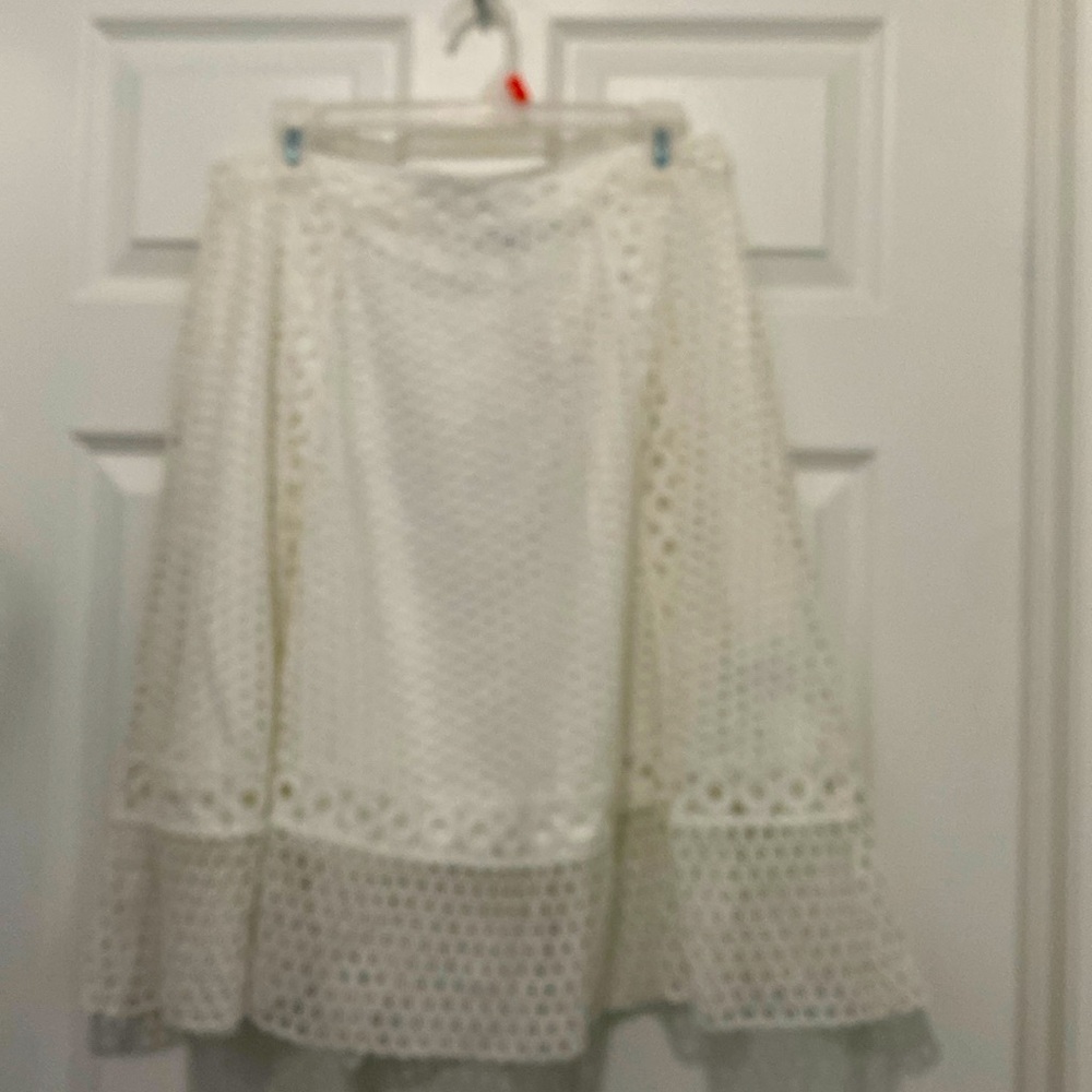 BNWT Le Chateau  White Islet Skirt - Size 10